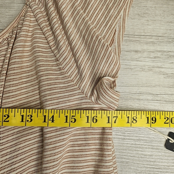 a.n.a. Women's Striped Convertible Cream Burnt Orange Flutter Sleeve Top XXL - Picture 6 of 8